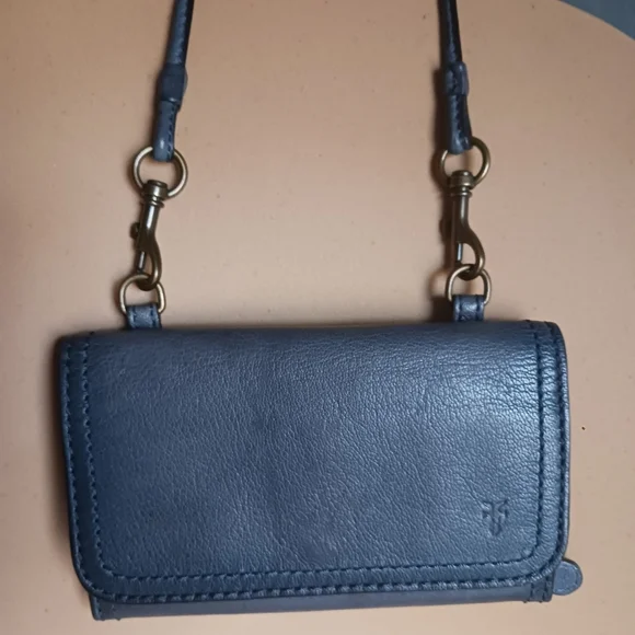 FRYE blue navy genuine leather crossbody wallet, organizer  bag - Picture 6 of 10